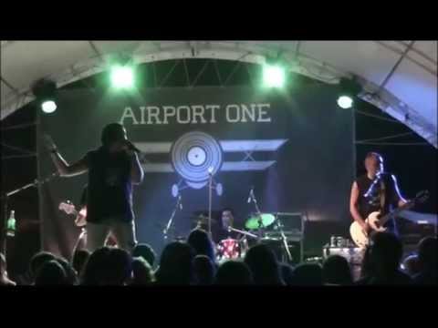 The GuestZ - Acid Easy [live @ Airport One, 16/07/2014]