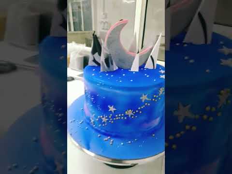 #Roj chocolate#flavour# designcake blue color# decoration#drop#de#sign sugar#pasteChand cutting cake
