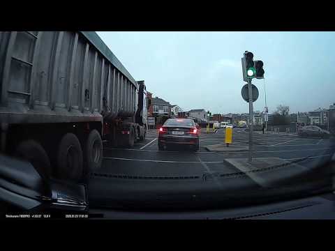 Understanding Road Markings