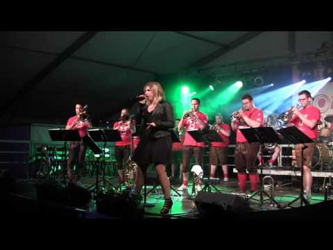 Pro Solist'y - You Can Leave Your Hat On