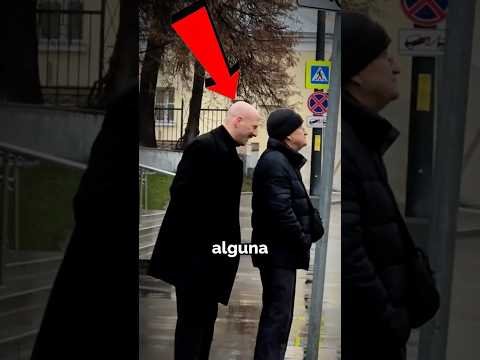 Si Ves A Este Hombre Calvo No Huyas 😱👨‍🦲