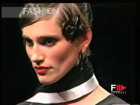 "Workers for freedom" Spring Summer 1995 New York 4 of 6 pret a porter woman by FashionChannel