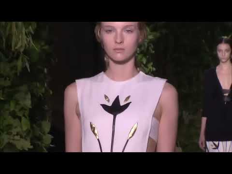 Valentino Haute couture autumn winter 2014-15 fashion show