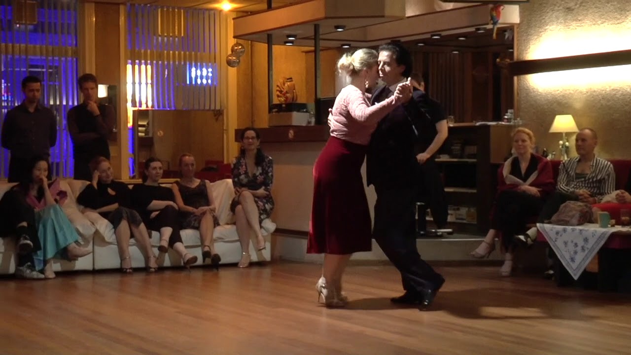Roger & Wendy in La Milonga Firulete "Con Tus Besos" E. Donato