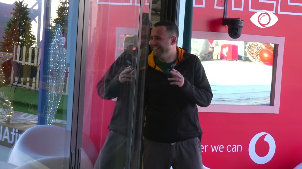 Ti je zhurmuesi, Luizi i kthehet me ironi Kejvinës