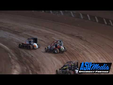 Speedcars: Darren Vine Charges Through the Field at the End of the Heat - Archerfield Speedway