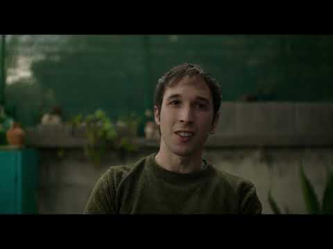 Familia, film di Francesco Costabile - Clip 4: pranzo in giardino