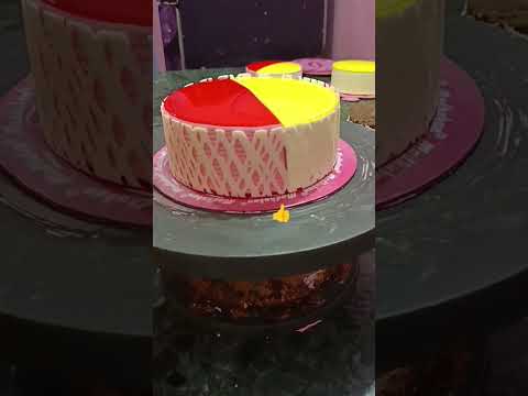strawberry × pineapple cake design ❤️#sorts #cake #ytshort #birthdaycake
