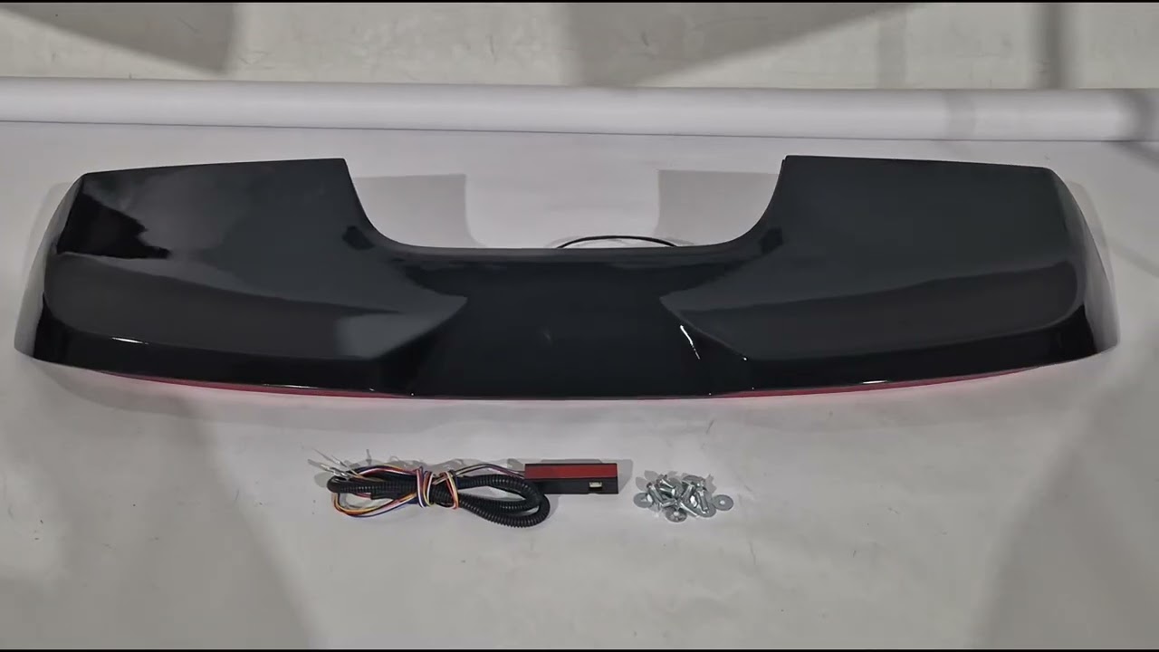 Toyota Land Cruiser 300 2021– Spoiler Long LED Video 1