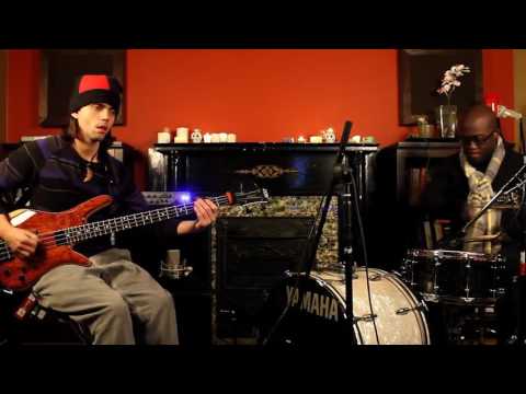 FUNK THROWDOWN LIVE - Cody Wright & Chaisaray Schenck "DRUM N' BASS GROOVE"