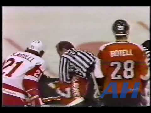 NHL Dec. 5, 1981 Detroit Red Wings v Philadelphia Flyers (R) Paul Woods v Paul Holmgren