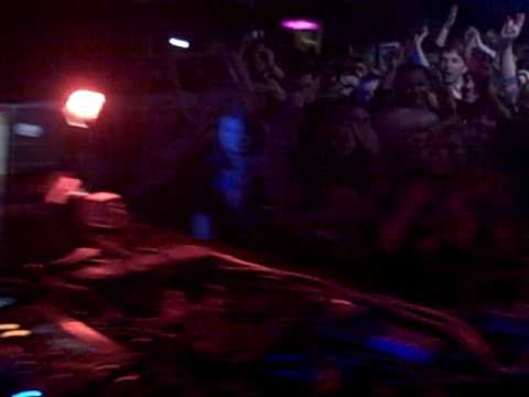 CALVIN HARRIS @ SKETCHY - 'I'm Not Alone'