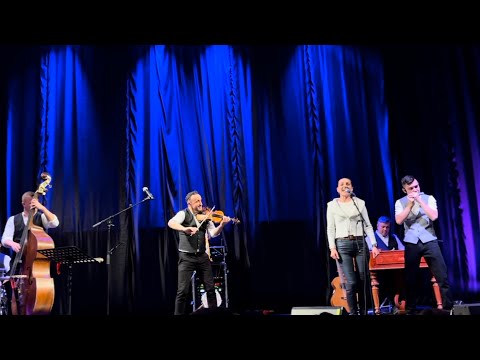 “Novoroční Kandráčovci” Marianna Železná & Jozef Kopča Prešov M aréna 2024￼