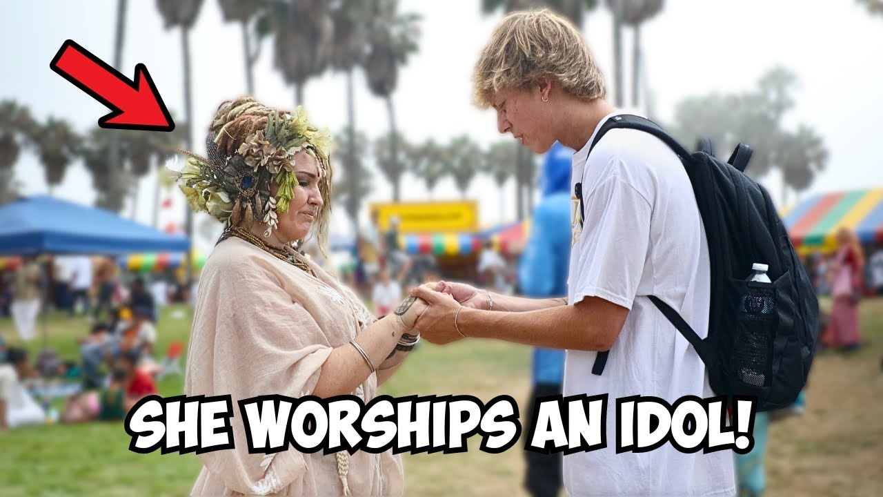 Preaching The Gospel At Hindu Festival!