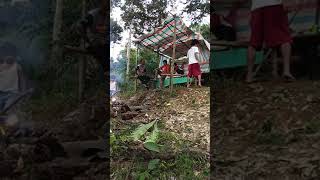 preview picture of video 'Wisata Kebun Durian SUMBER WARIS : nyantu durian samak danggo - Nigarata holiday'