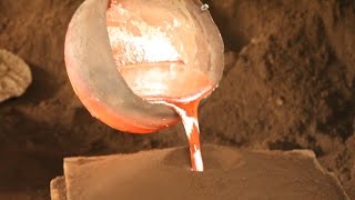 preview picture of video 'HOW IT'S MADE ! Burkina Faso : Fabrication artisanale de marmite en aluminium./ African Blacksmith'