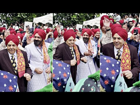 87yrs Old Dharmendra Dance At Grandson Karan Deol Wedding Baraat | Sunny Deol Son Marriage