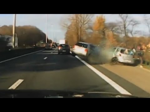 Heftige crash op vluchtstrook