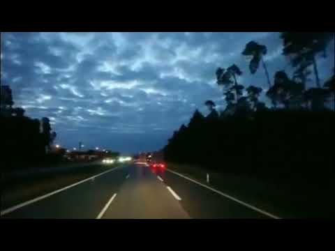 Noaptea e stăpână-n vale