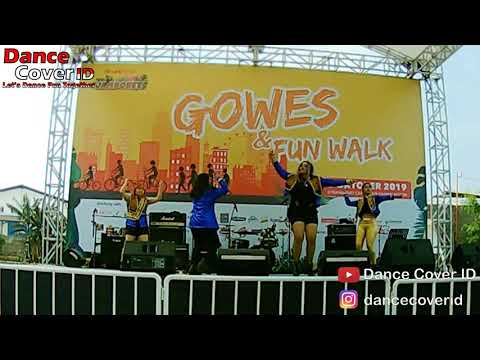 All or Nothing Dance Cover  2NE1 at K-Pop Halloween Day Transmart Yasmin 061019