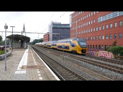 VIRM 8713 komt door station Utrecht Overvecht - 12 juni 2019  -  #27