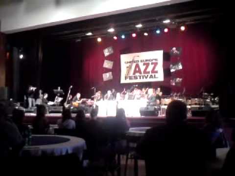 Swingless jazz ensemble - Chameleon