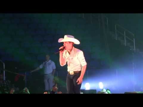 Justin Moore - Off the Beaten Path (1/23/14)