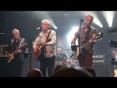 10cc Live in Berlin "Floating in Heaven" (New Song!!!)