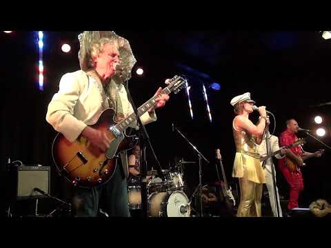 Women In Uniform . Live at The Caravan Club Jan 2020