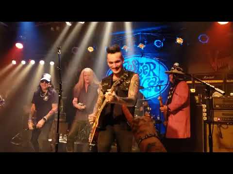 Sebastian Bach joins Faster pussycat playing  on the bathroom wall 5/30/2025 at Vamps in Las Vegas