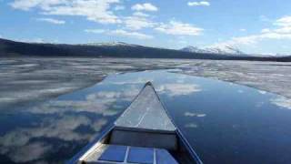 preview picture of video 'Canoe trip, spring-time in Tärnaby Lapland.'