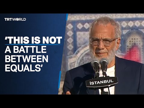 Yusuf Islam addresses the 'Great Palestine Rally' in Istanbul