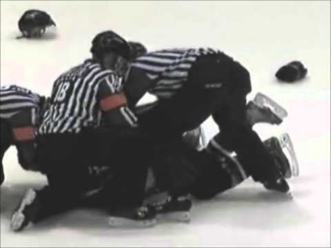 Alex Petrovic vs Thomas Carr