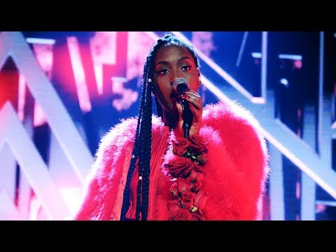 Jemima Hicintuka sjunger Fever i Idol 2017