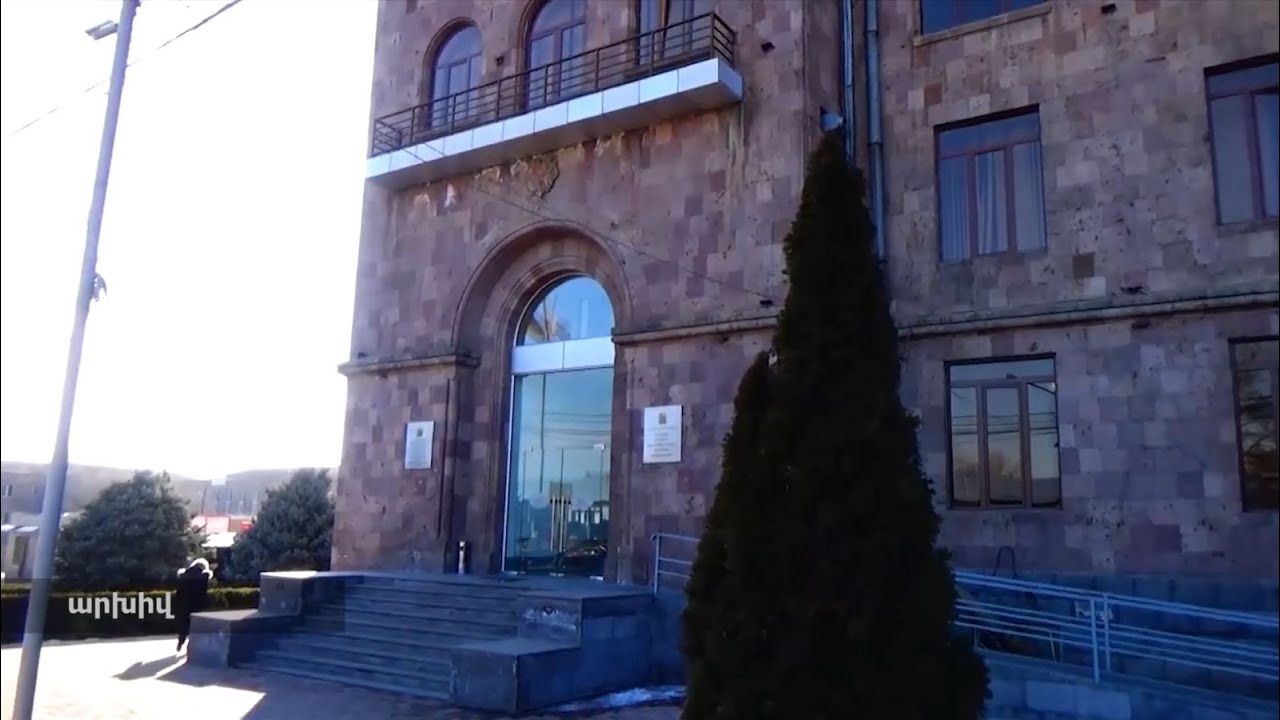 Պահանջած փողը ստանալուց հետո Էրեբունու համայնքապետարանի աշխատակիցները բռնվել ու բերման են ենթարկվել