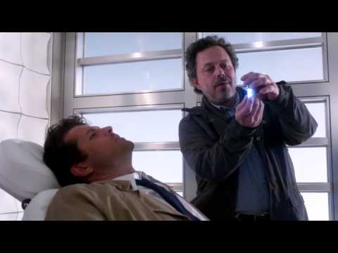 Supernatural Season Finale Castiel Looses His Grace 8x23