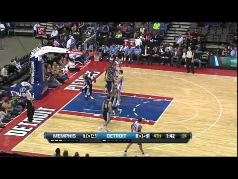 Khris Middleton Big Dunk