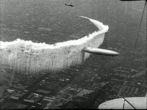 Graf Zeppelin kehrt nach Welttournee 1929 nach New York zurück