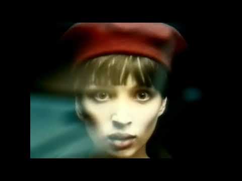 Peugeot 206 TV Commercial 2001