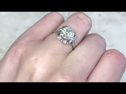 Retro Era 2.31ct Old European Cut Diamond Engagement Ring - Verdun Ring. Circa 1945 - Hand Video