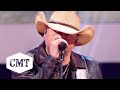 Jason Aldean Performs Love In The First Degree CMT Giants Alabama