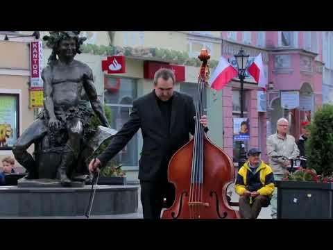 Som Sabadell flashmob - BANCO SABADELL November 2017