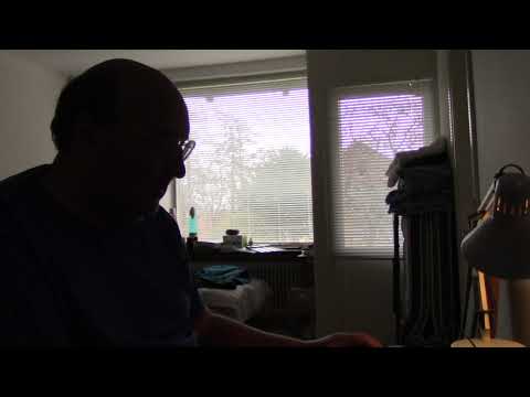 MongoTV_2409 - Rydder Ting Op Fra Soveværelse Klokken 10 Formiddag