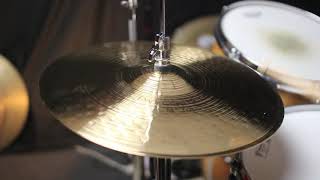 Video thumbnail for Paiste 14" Signature Dark Crisp Hi Hats - 893g/1496g by The Drum Shop - Portland, Maine