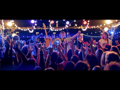 The Runarounds - Senior Year (Live Performance Video)