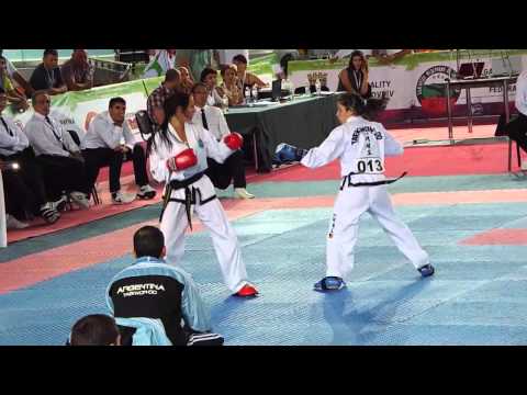 Giselle Moreno (ARG) v Viktoriia Moiseienko (UKR) Female -51kg Sparring Final