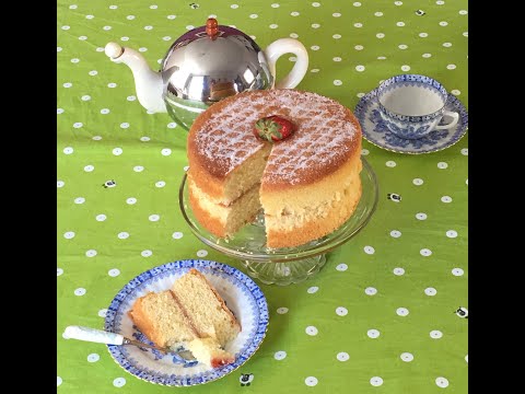 Victoria Sponge - SarahJane Creates