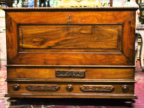 Madia credenza con scomparti segreti