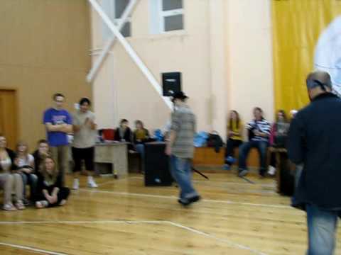 Спартак(Lil Funkies Nsk) vs Ice (Msk). Funky Town 2009 popping