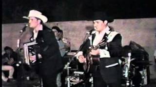 LOS SEMENTALES DE NUEVO LEON, Se Me Cierra El Mundo